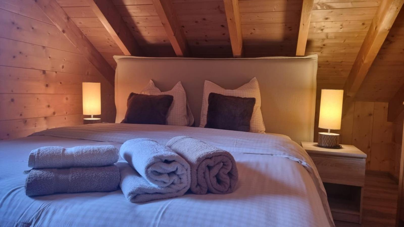Le Chalet Du Pere Michel, Jacuzzi, Sauna, Jardin La Bresse Luaran gambar