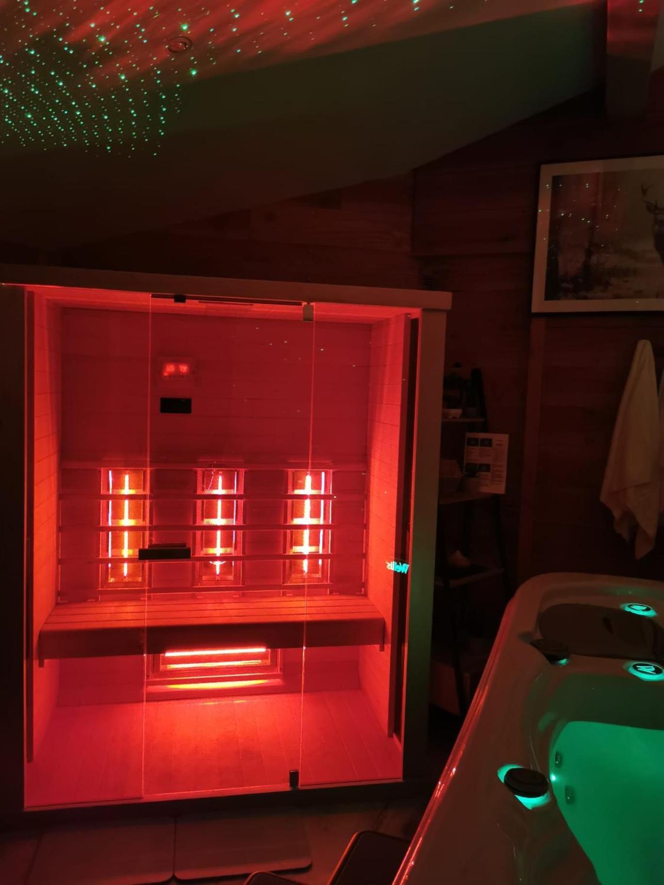 Le Chalet Du Pere Michel, Jacuzzi, Sauna, Jardin La Bresse Luaran gambar